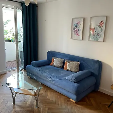 Dolny Apartment